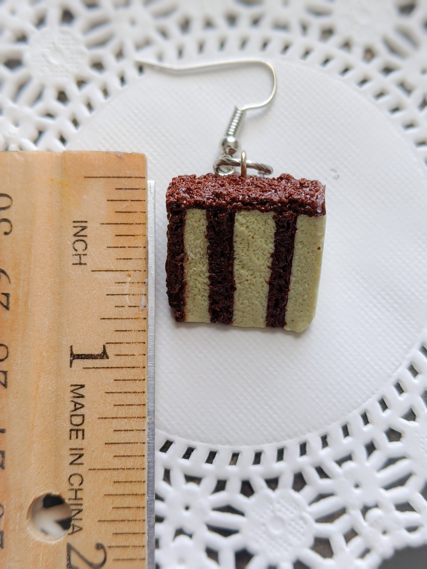 Vanilla Cake with Chocolate Icing